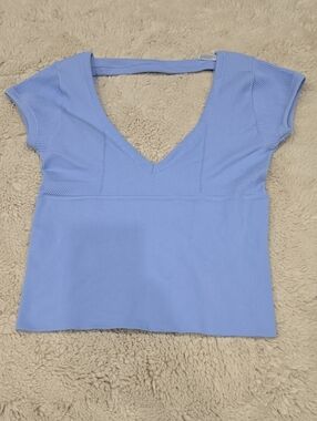 Urban Outfitters Periwinkle V-Neck Ribbed Crop Top